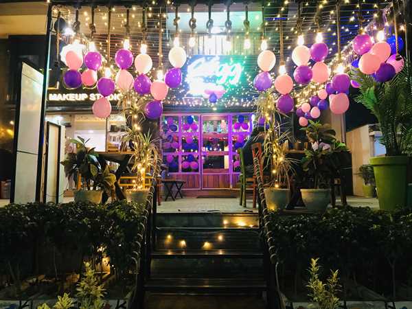 Cafe 99, Indirapuram